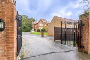 Photo 23- click for photo gallery